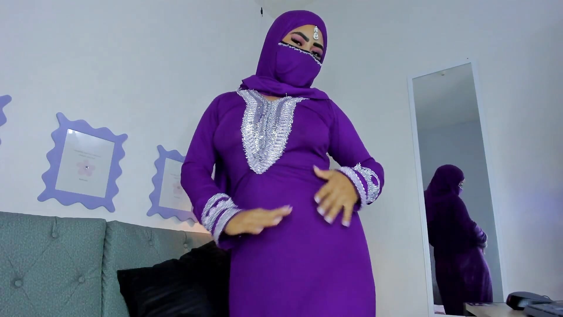 sexy arabic dance - video by jazmin_anbar cam model