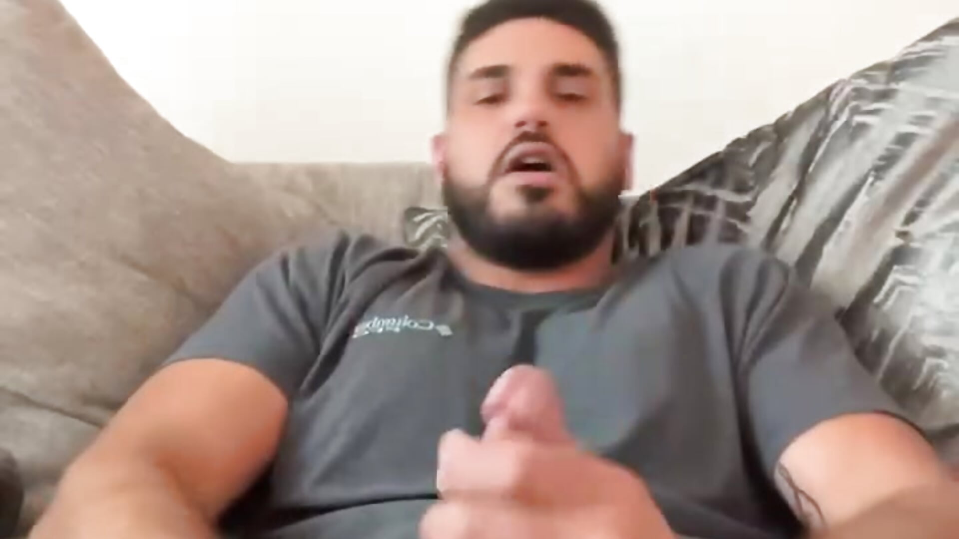 love being watched – video od webkamerové modelky Strokeking4u