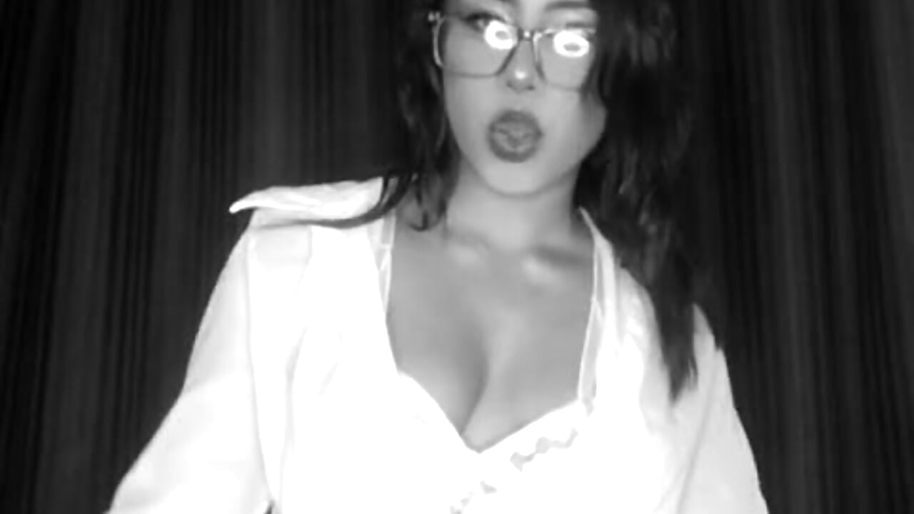 Welcome! Are you looking for a skinny girl with small holes? - Video von Nicole_Brown1126 Cam-Model