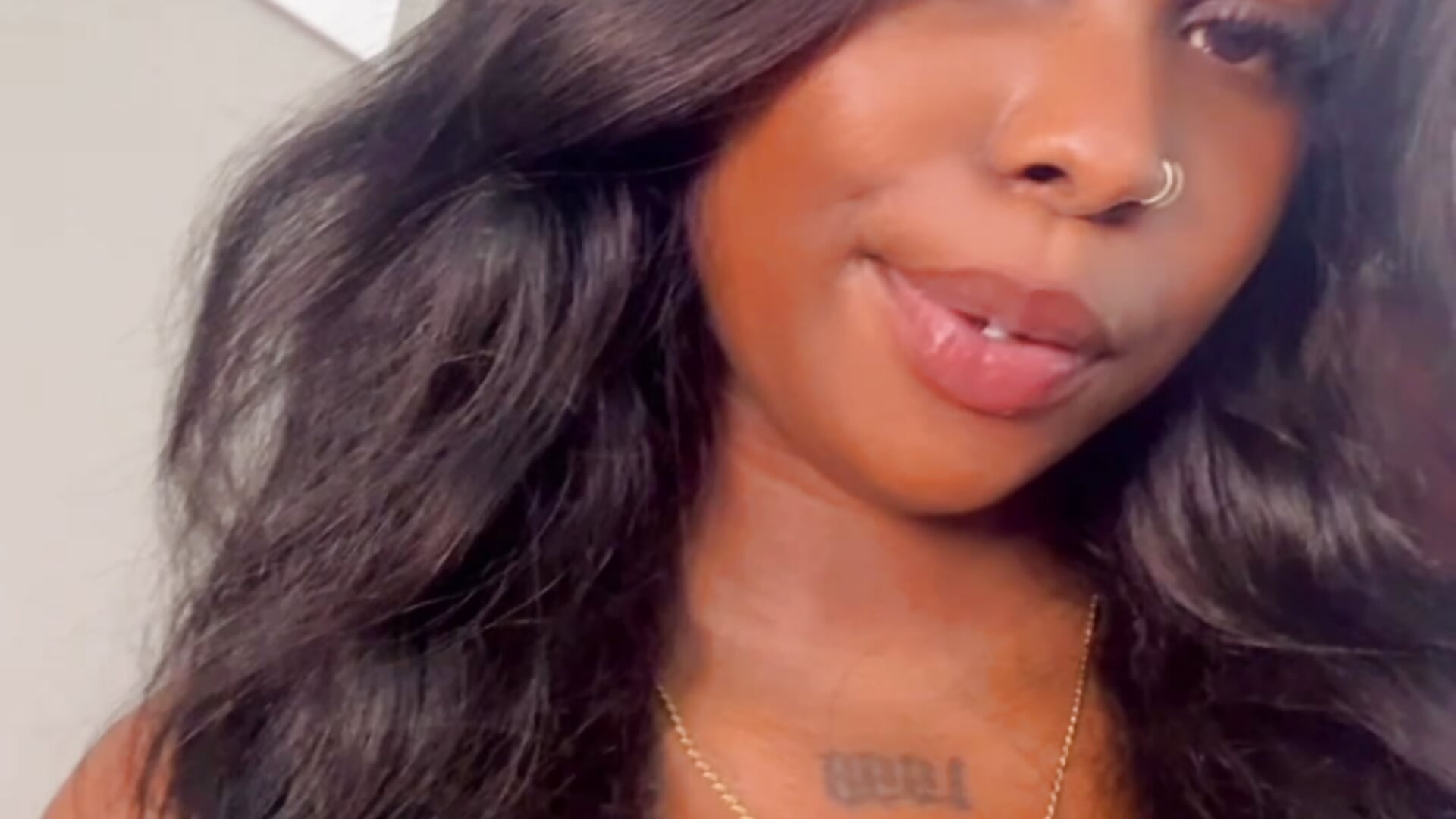 Sexy girl 🥰😮‍💨 - video by kinkyandsavage cam model