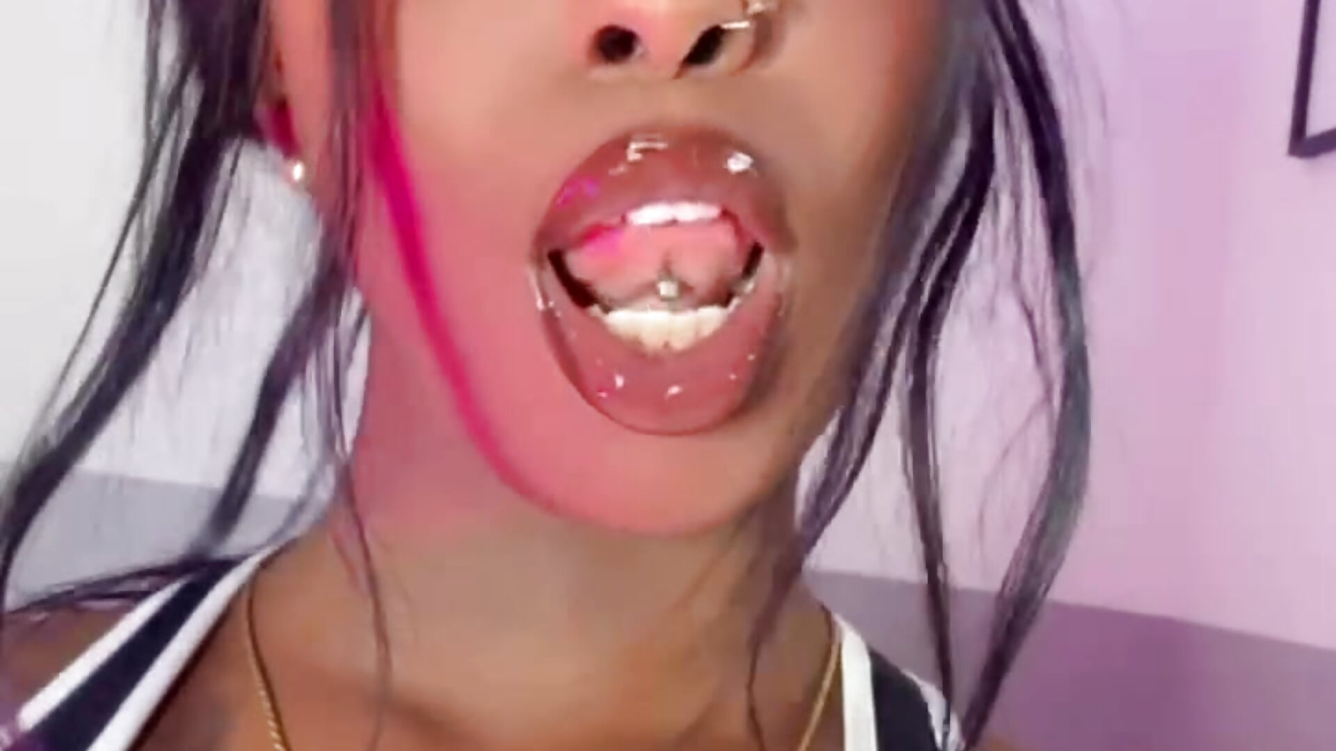 dammmm 🔥🔥🔥 - video by kinkyandsavage cam model