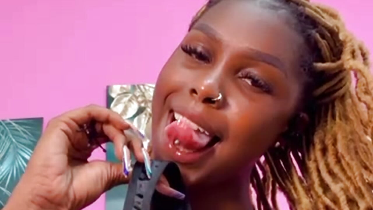 Do you want to prompt? - video by kinkyandsavage cam model