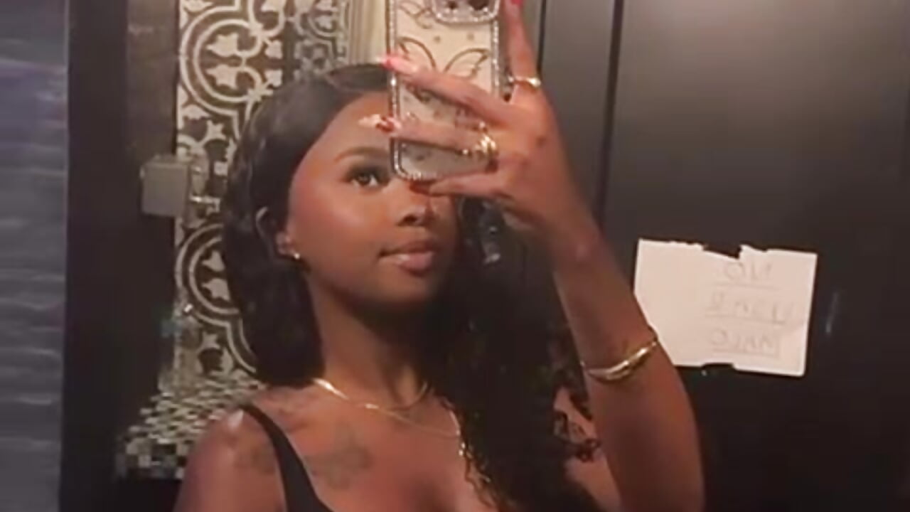 Lovely girl. - video by kinkyandsavage cam model