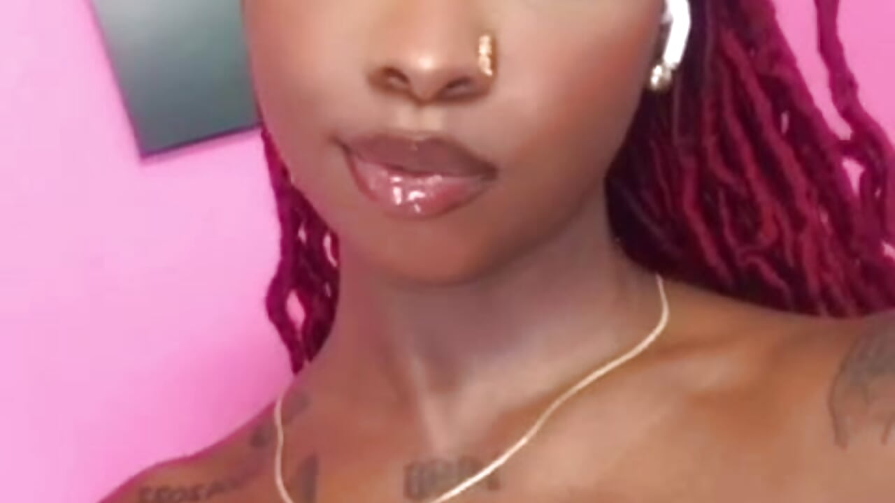 king ebony 😈🙈🙊 - video by kinkyandsavage cam model