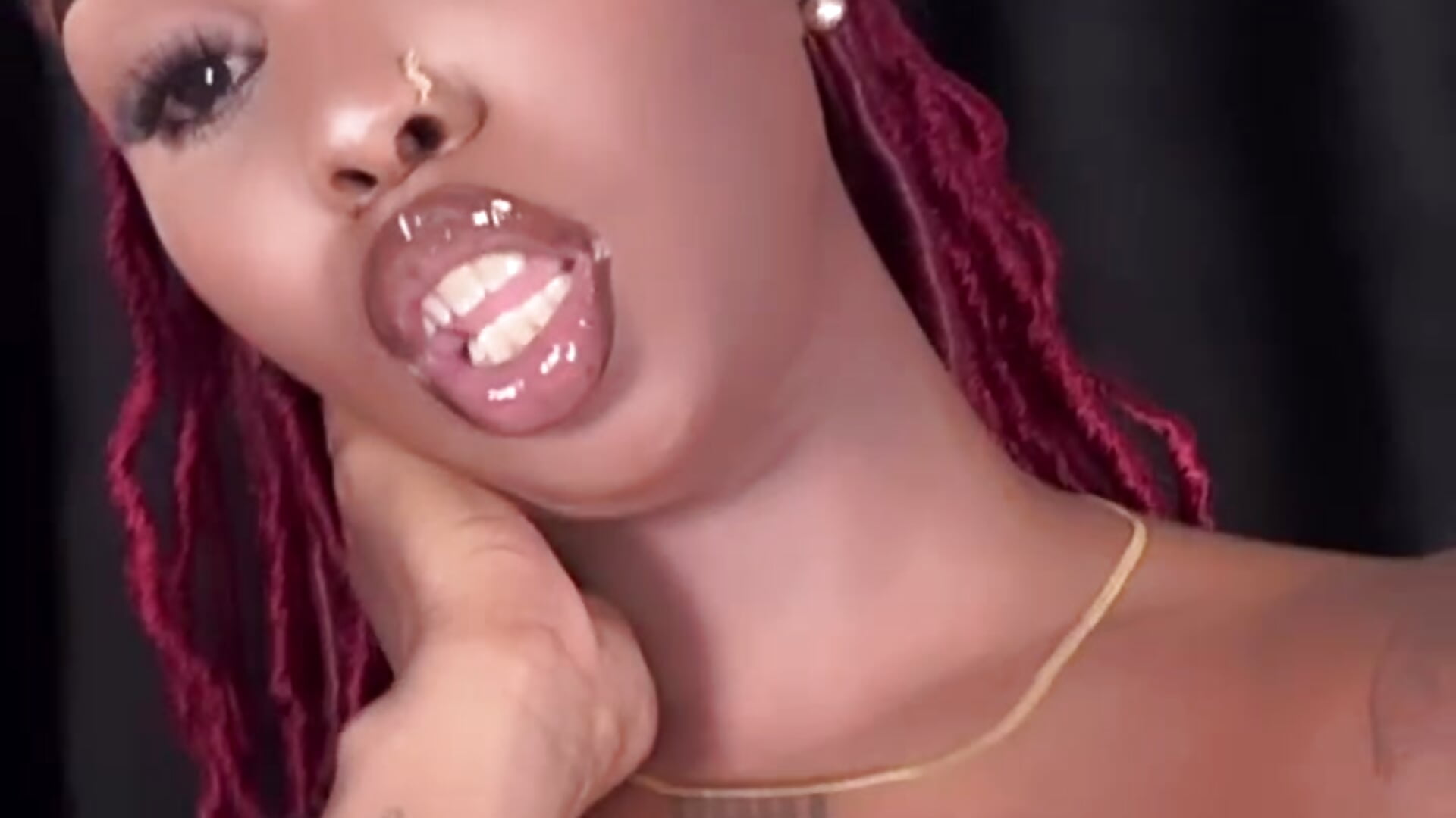 😈💋💦 - video by kinkyandsavage cam model