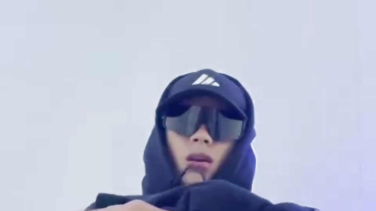 Video de WhatsApp 2025-06-13 a las 13,19,48_1fb69834 - video by _peter_roy_ cam model