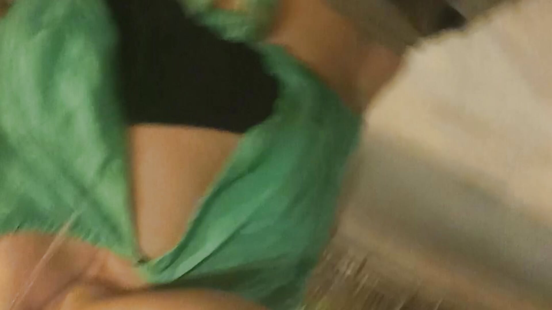 Por la calle 😜 - video by lunaxxxtreme cam model