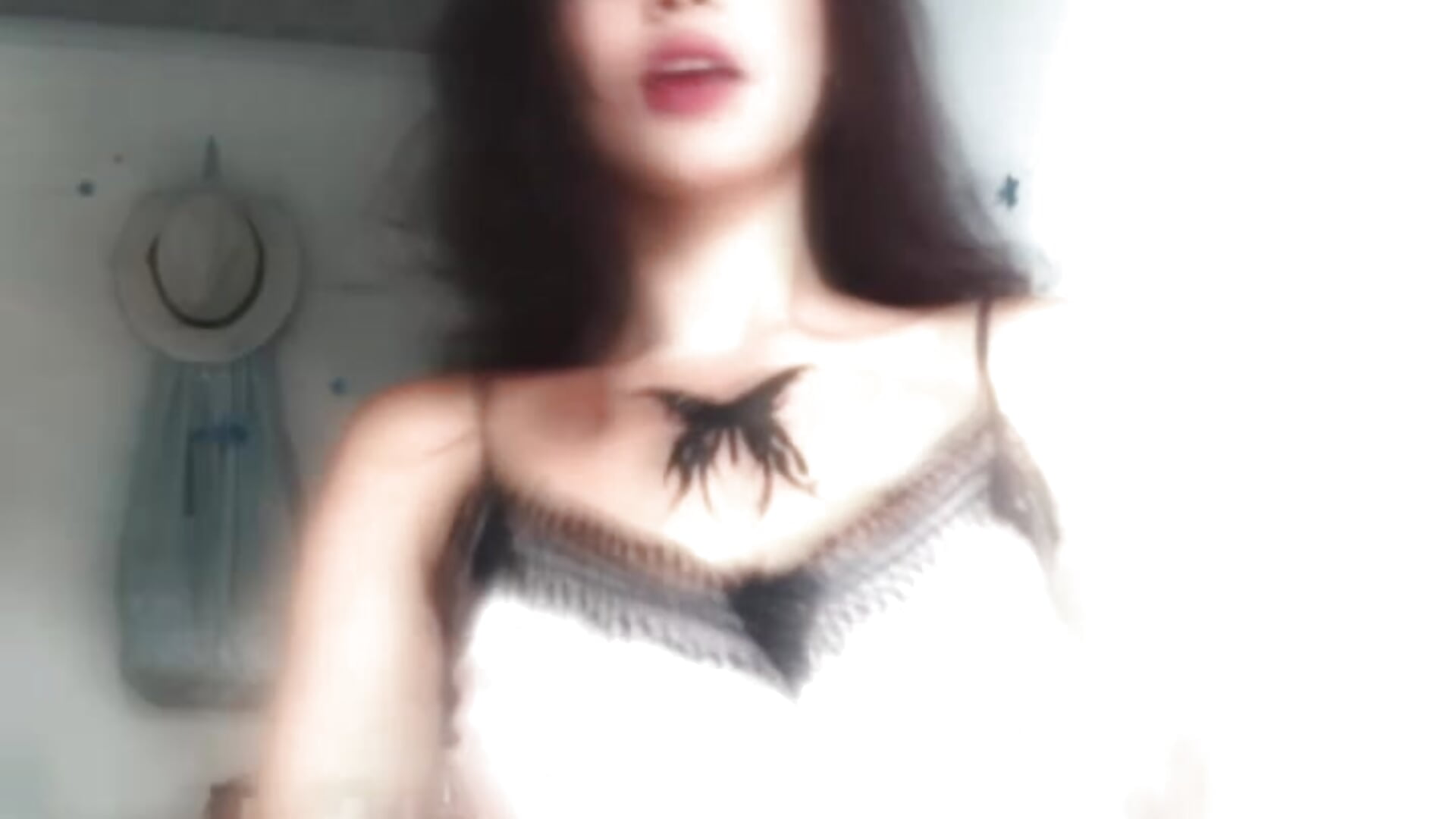 2025-08-22-105903706 - video by thamygomezz cam model