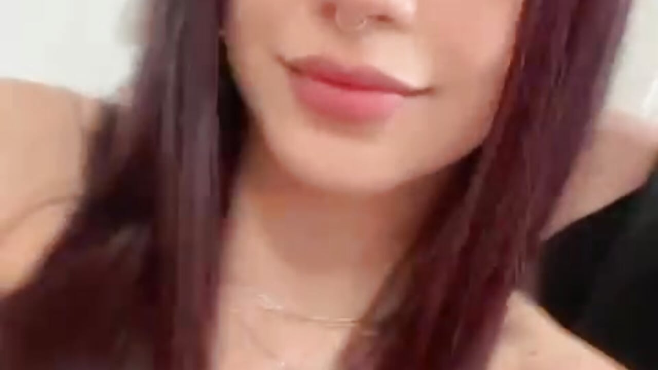 Kiss me babe😾 - vídeo de Regina_blum modelo de câmara