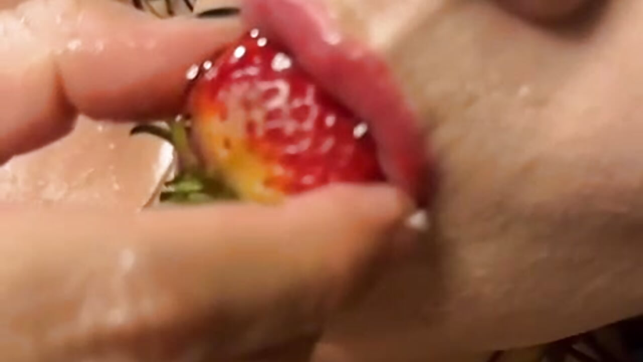 Honey strawberry fetish