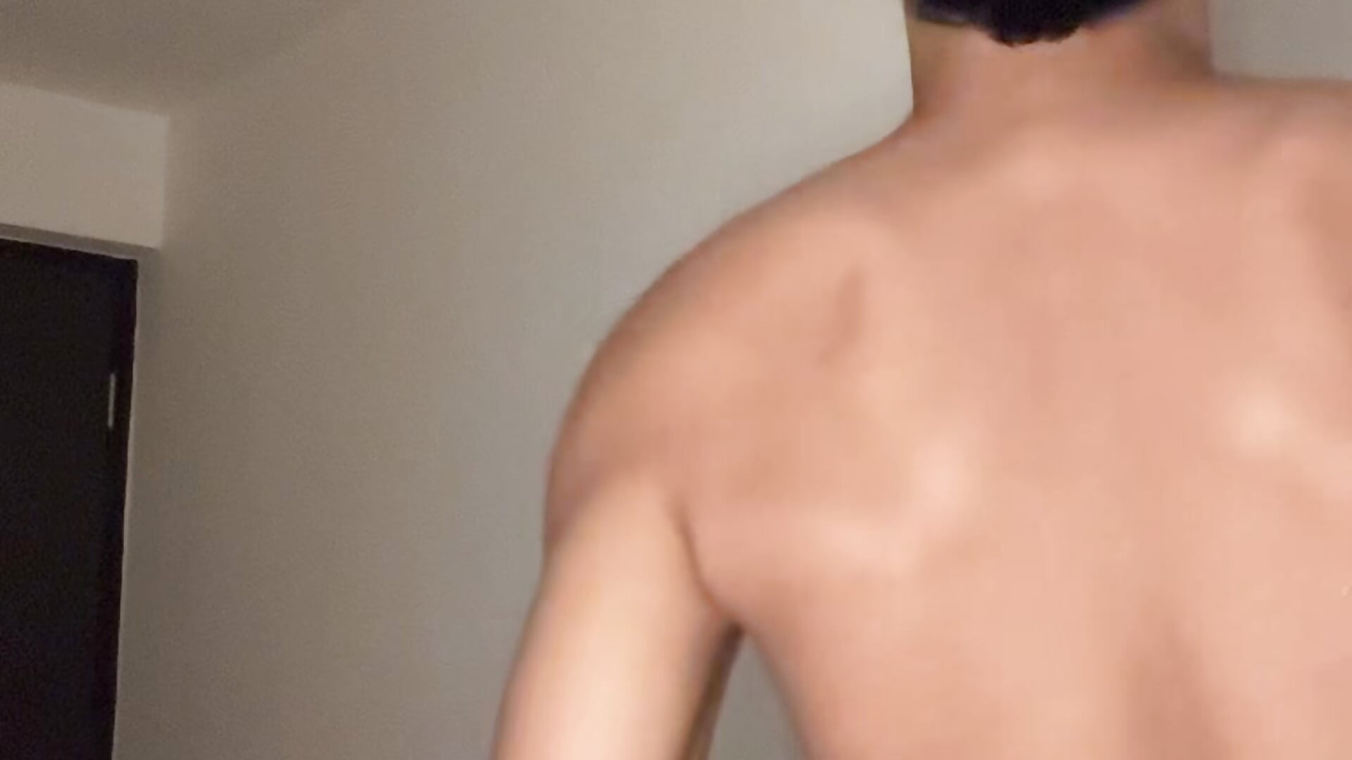 snakeeboy – Populær cam-modelvideo 7390