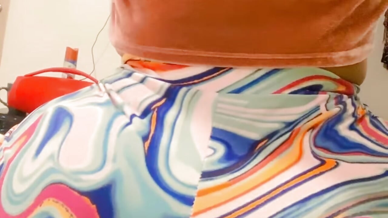 My ass in you face yes? - clip cu AmyBriiggs model videochat