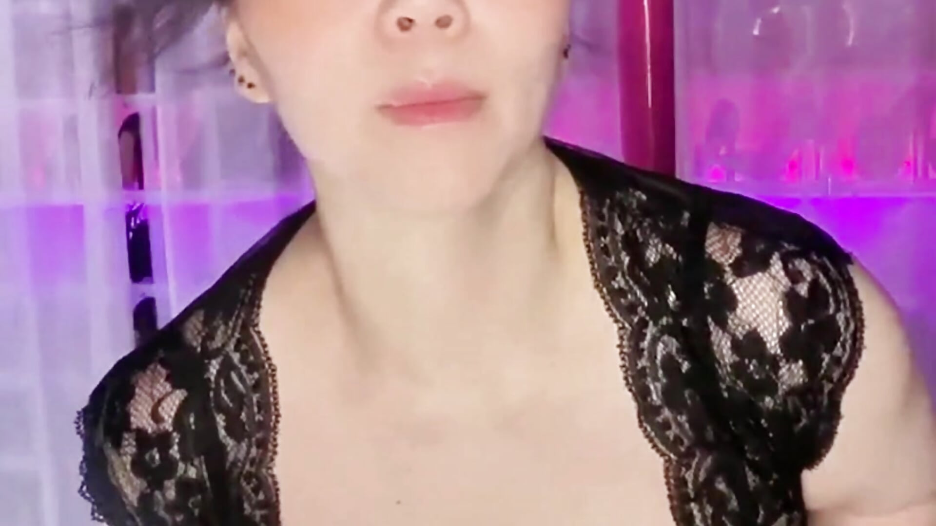 💋宝贝灵儿每天都会上线陪你们  📍香港时间：凌晨 00:30–03:00 ＋ 上午 10:00–12:00 - video by baobaomiqi_linger cam model