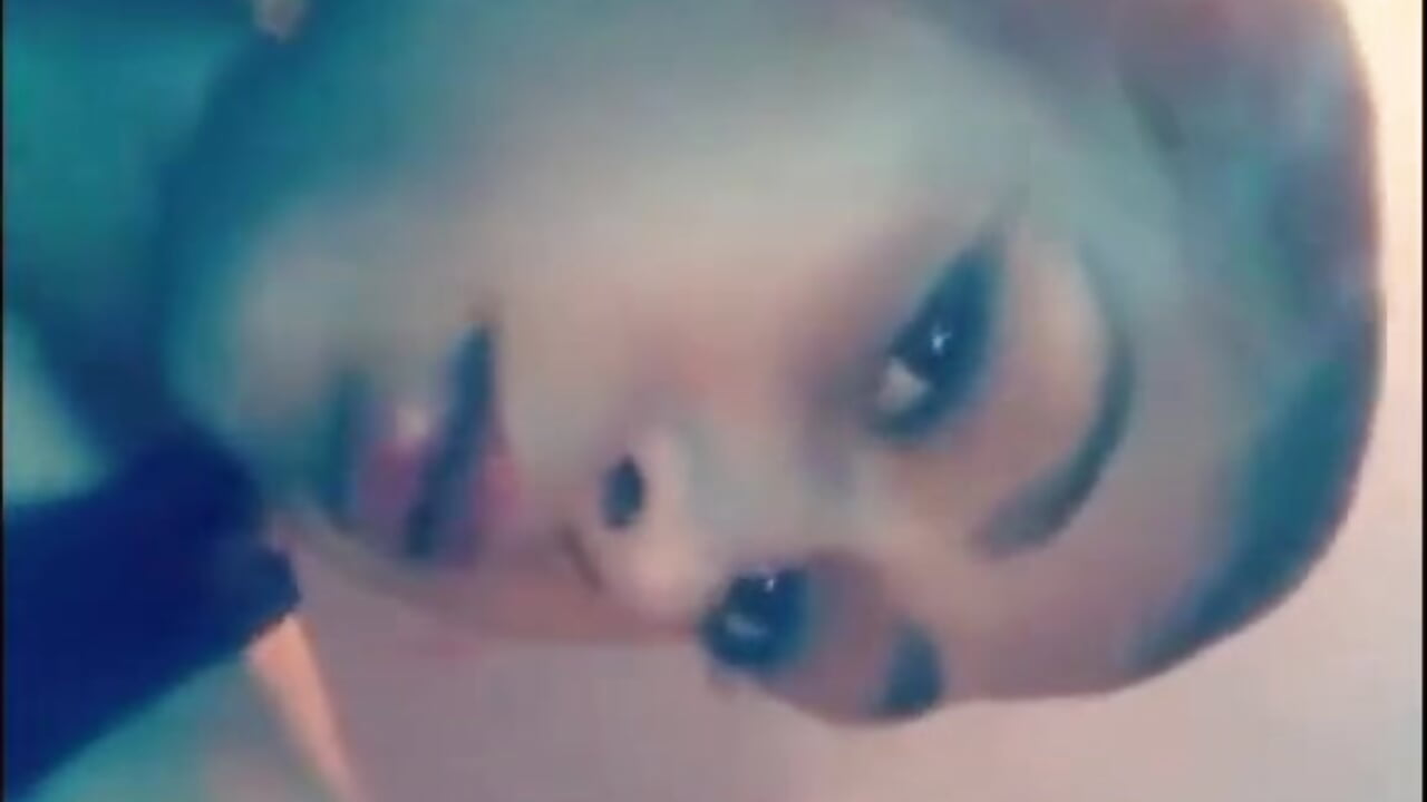 Would you Nut On This Face? Or??? - vidéo du modèle de showcams carmelbbyx22