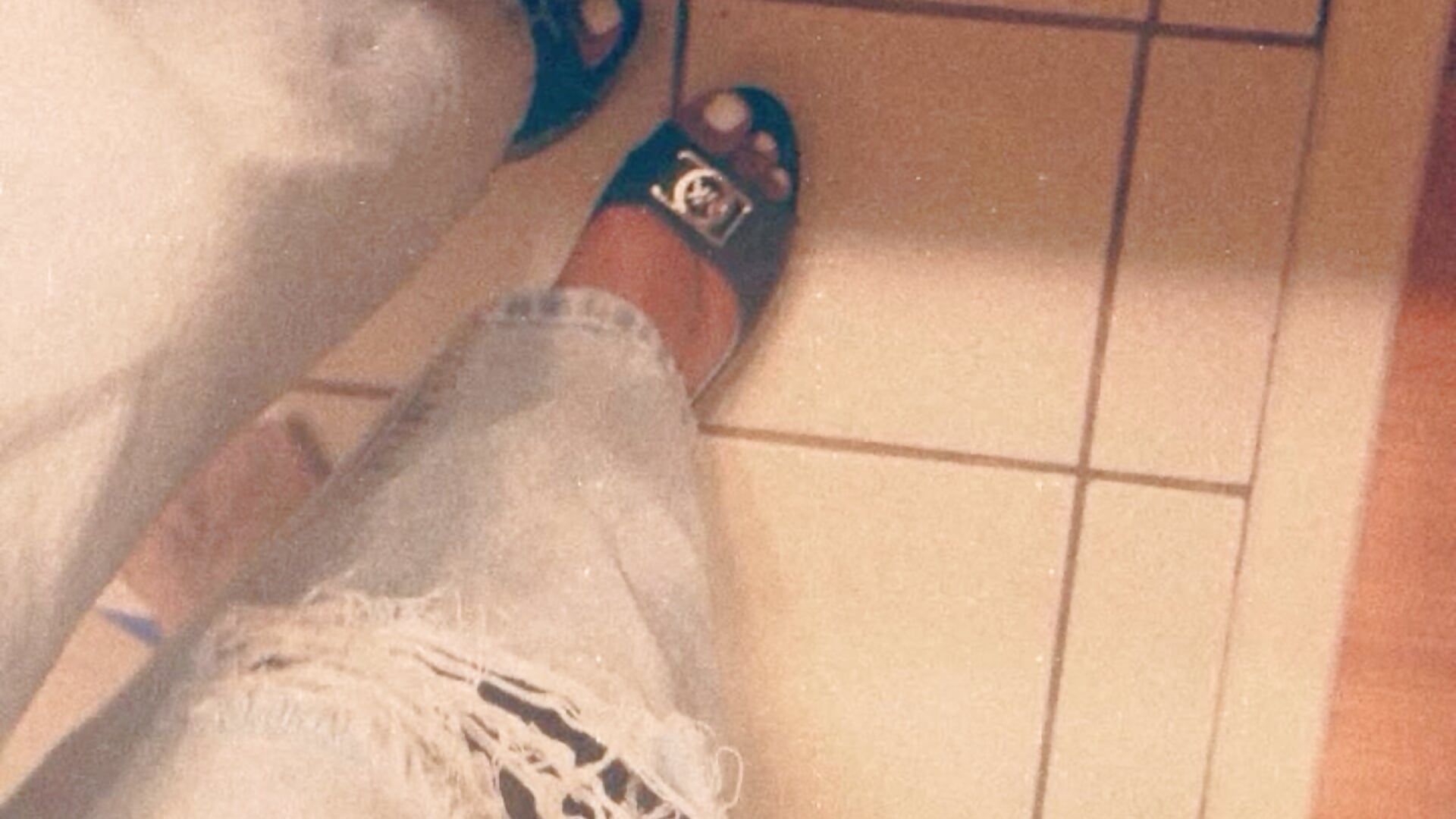 Do U Luv Pretty Toes?❄️🥵 - video by carmelbbyx22 cam model