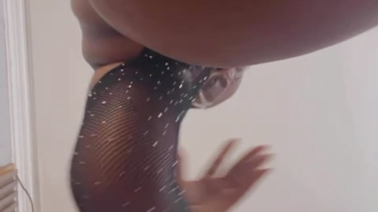 RUB MY CLIT
