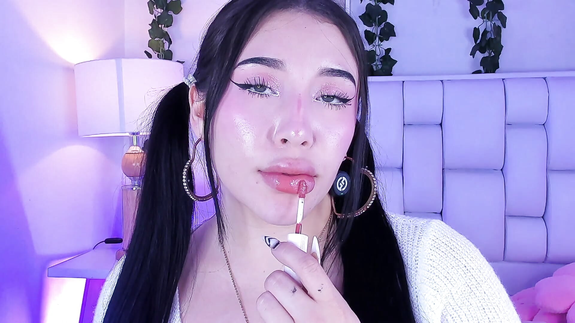 Put lipstick - vídeo de la modelo de cam Miaa_gh1