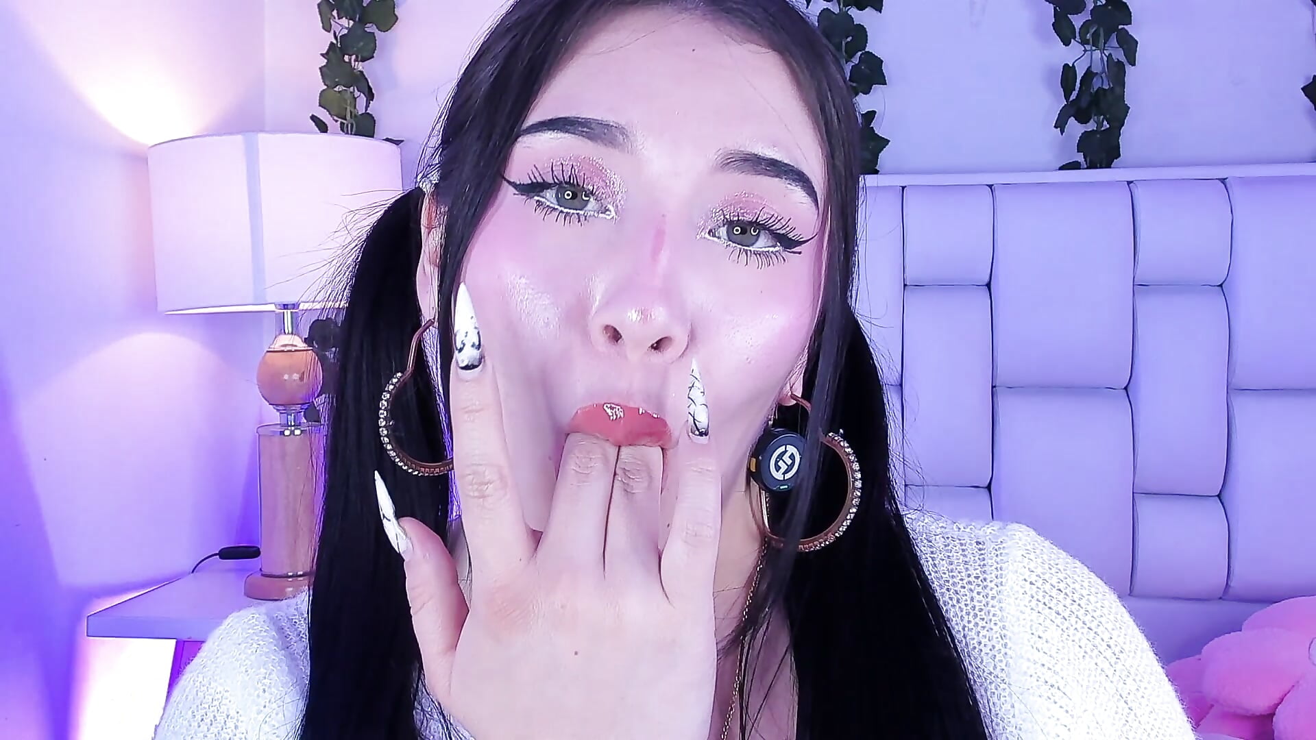 Lick fingers