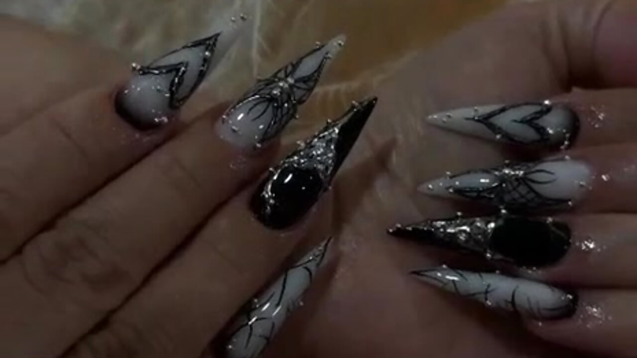 💅🏻 - video by Miaa_gh1 cam model