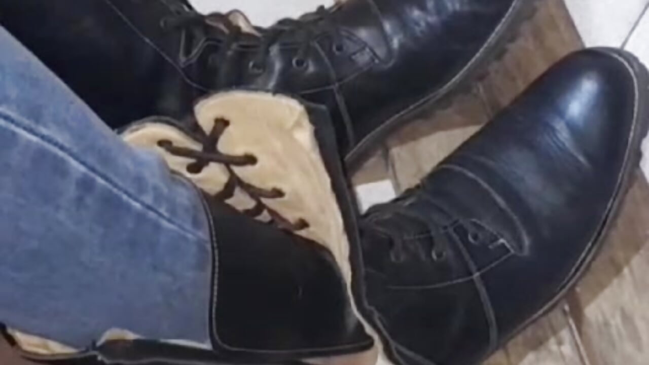 Morbid Feet - відео від вебкаммоделі tanobighorse