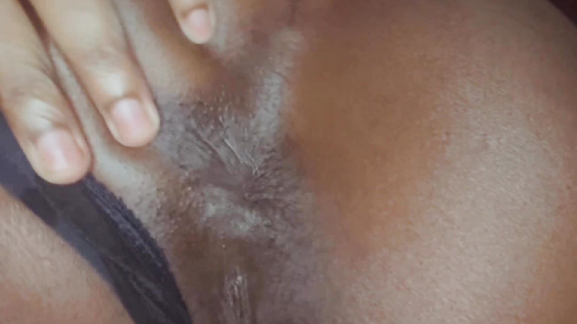 Show ass hole