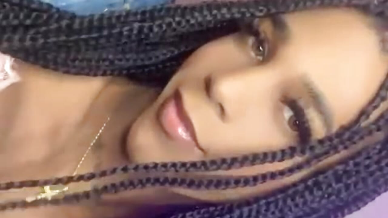 🦋 - video by valeria_montess cam model