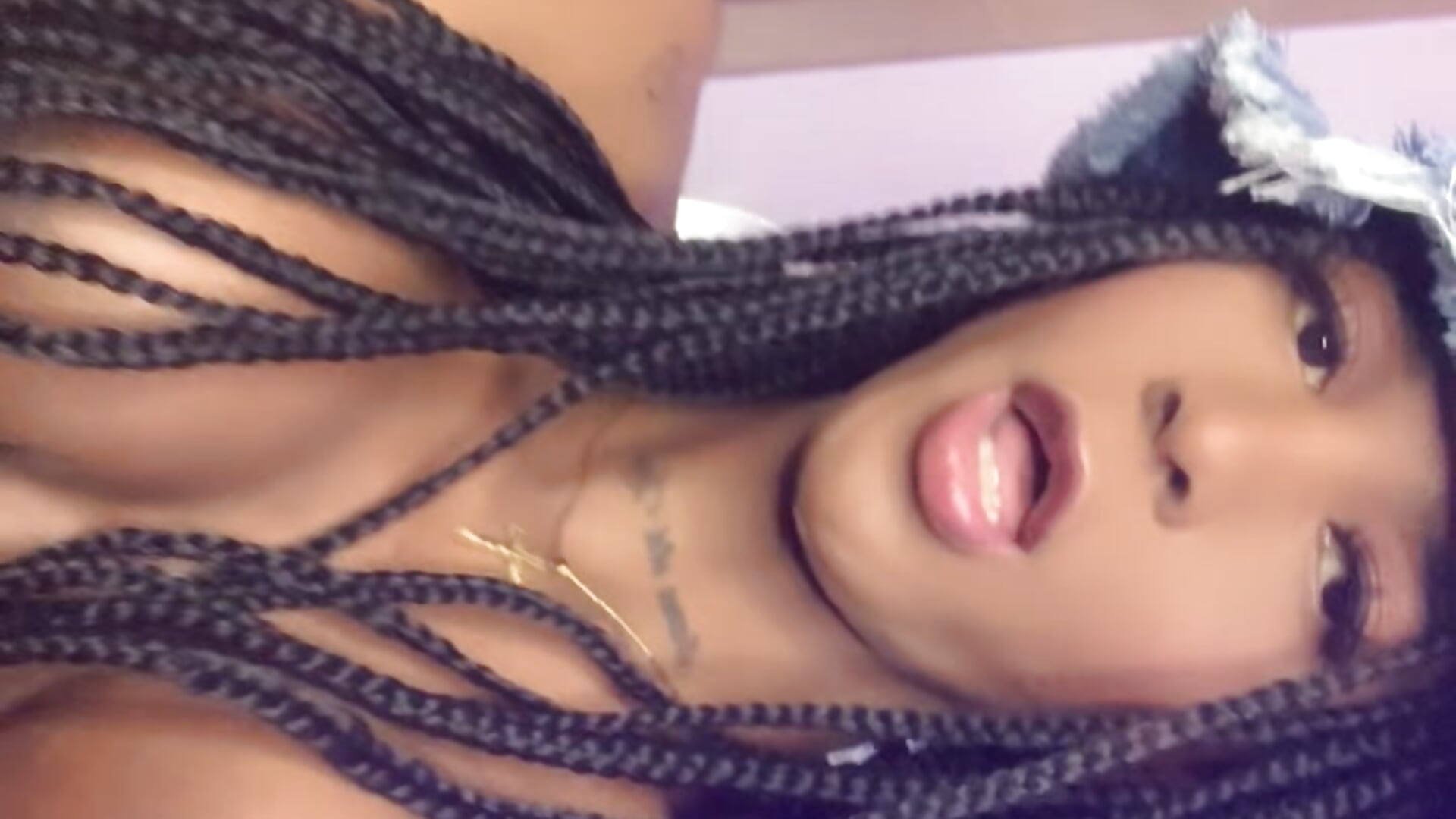 🫣 – видео вебкам-модели valeria_montess