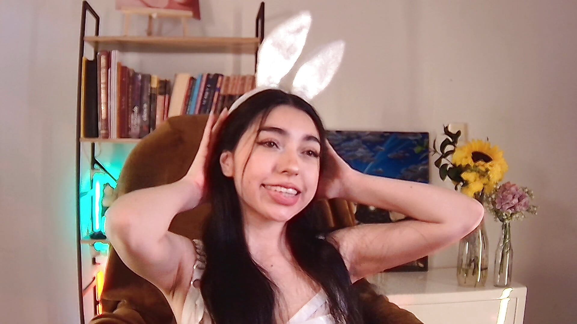 Lindo conejito - vídeo de la modelo de cam Sweet_Nyx