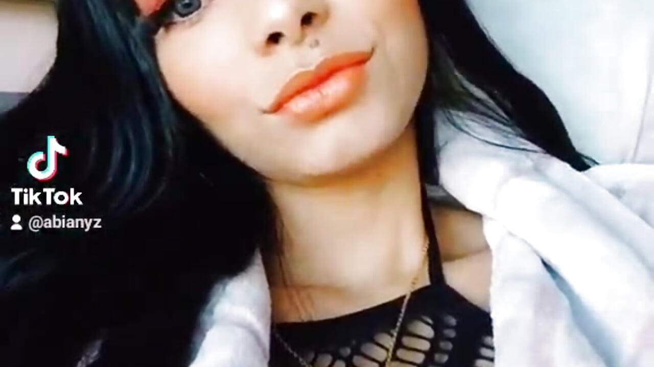 hi guys - video by milktitsdua cam model