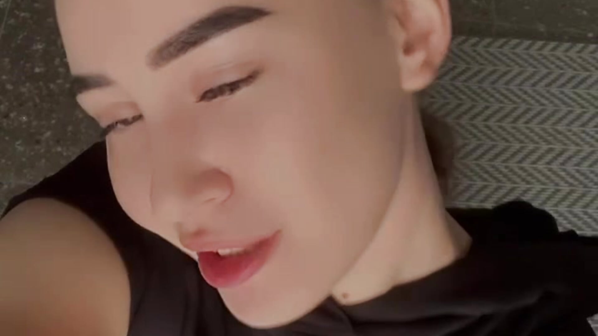 I'm watching a mini video for the mood 🤭 - video di valkyrie_hot modella di cam