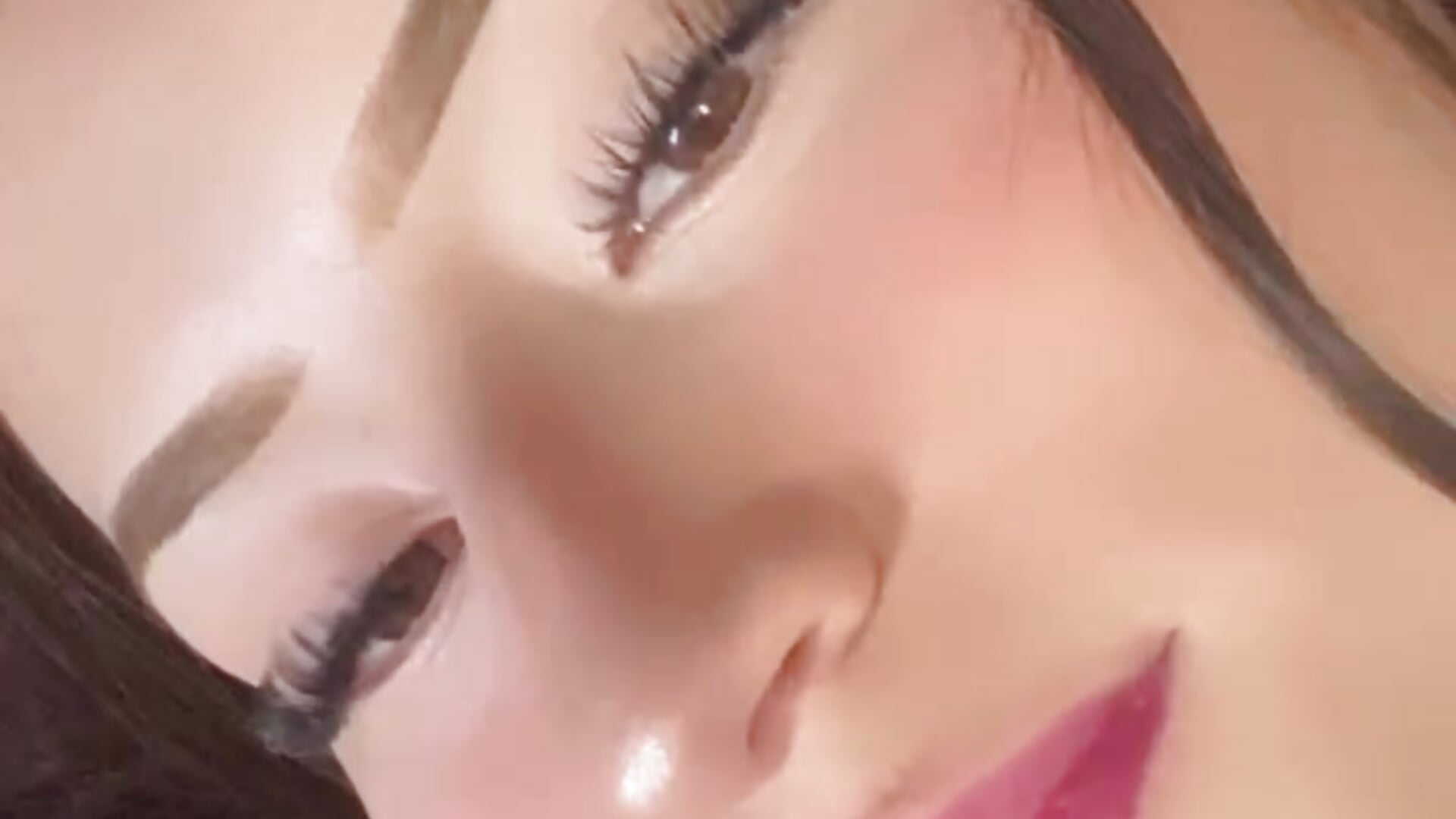 d4a99c98631640269d9bc3f342b79b3a - video by EmmaHalley cam model