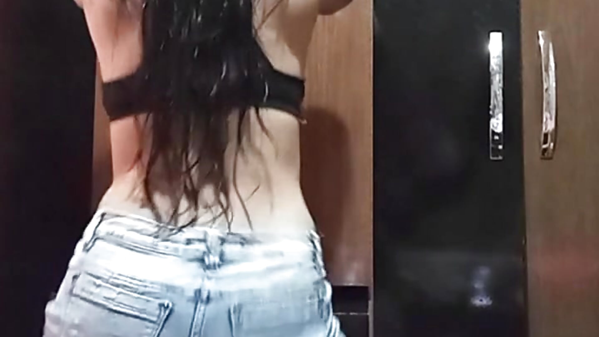 5251347163163752328_play,mp4_logo_US - video by Liizbeth cam model