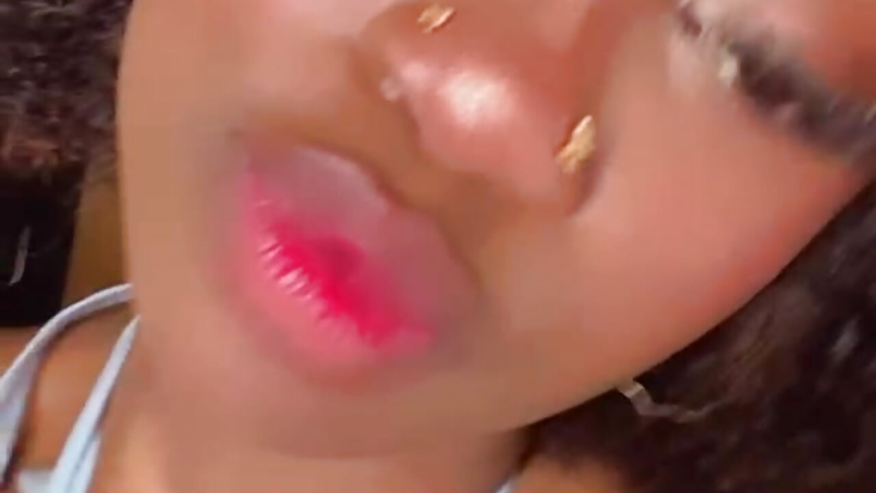 piercings!! - vídeo de la modelo de cam nikkystorm1_