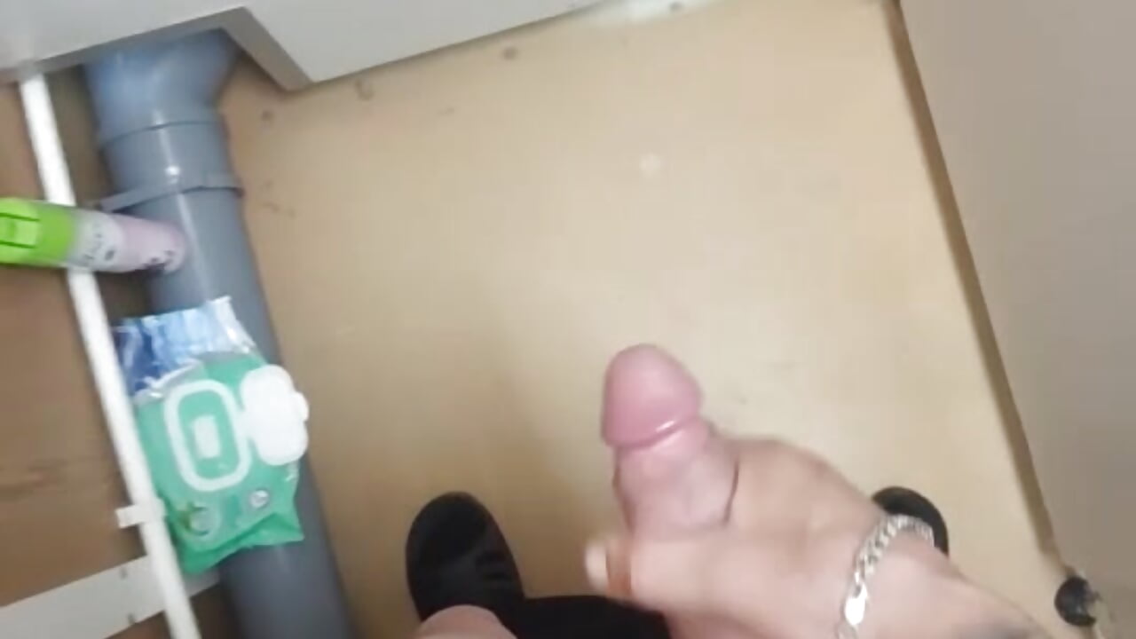 [19 Jun 20:09] Public CUMHOT– GoodToonDick kameramodell videója