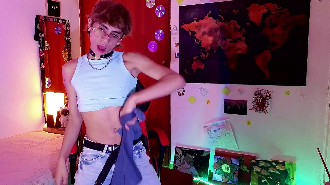 streptease - video by the_princeRed cam model