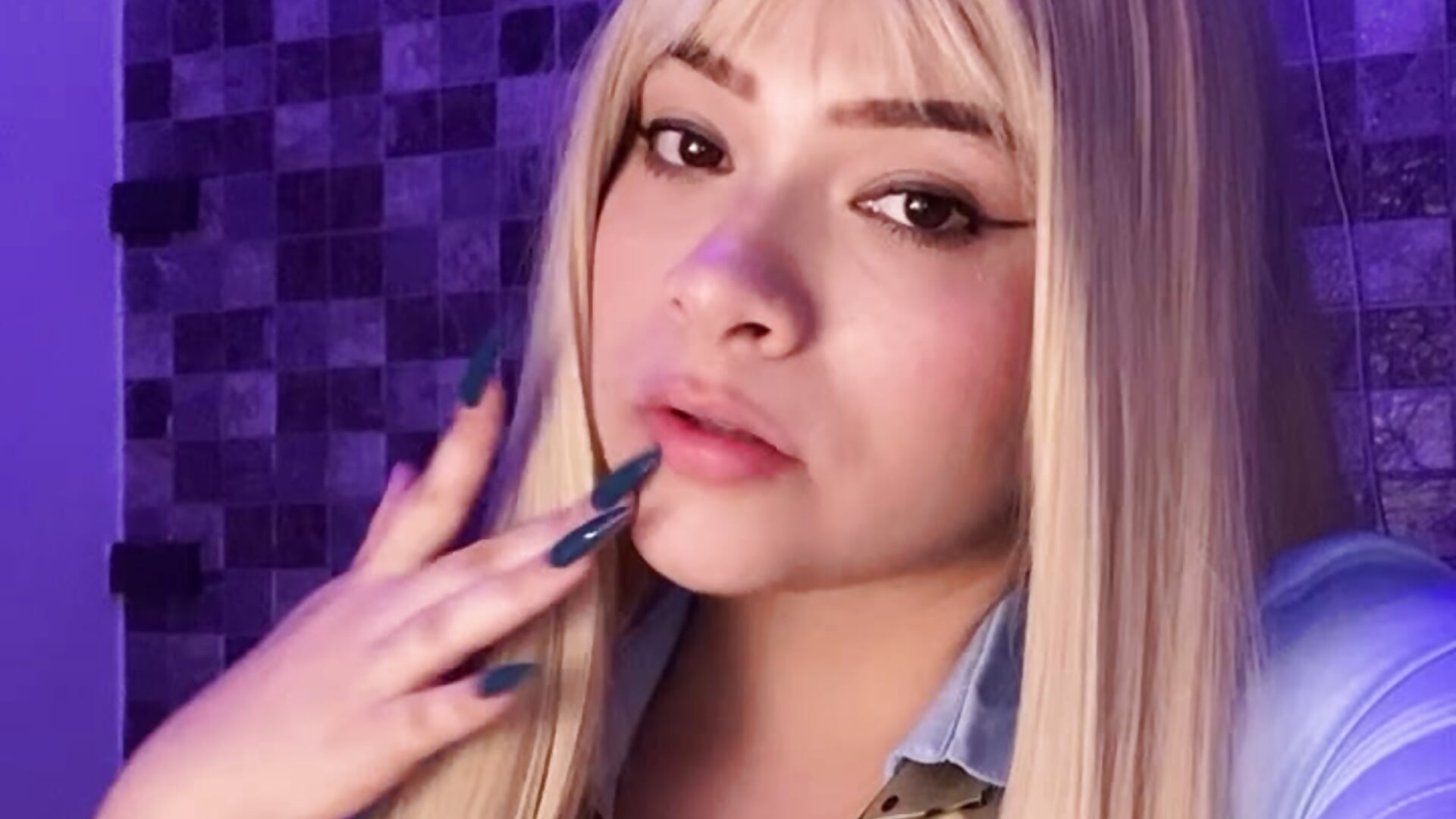 Give me something to break! - video by Sophia_cyrus11 cam model