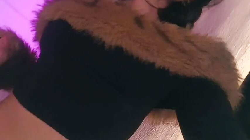 earnig piercing 😏🤩 - Video von Abbydreams_ Cam-Model