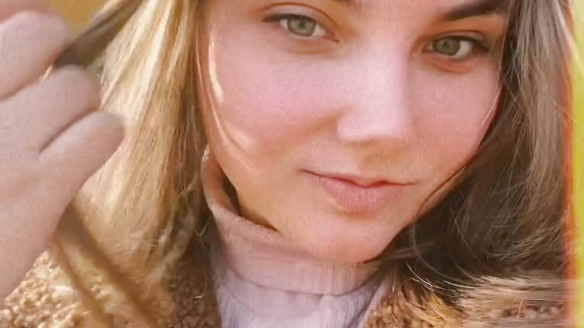 My smile is an invitation, and my gaze is a game you are already involved in... ready to continue?❤️ - video by Dreamyblushfairy cam model