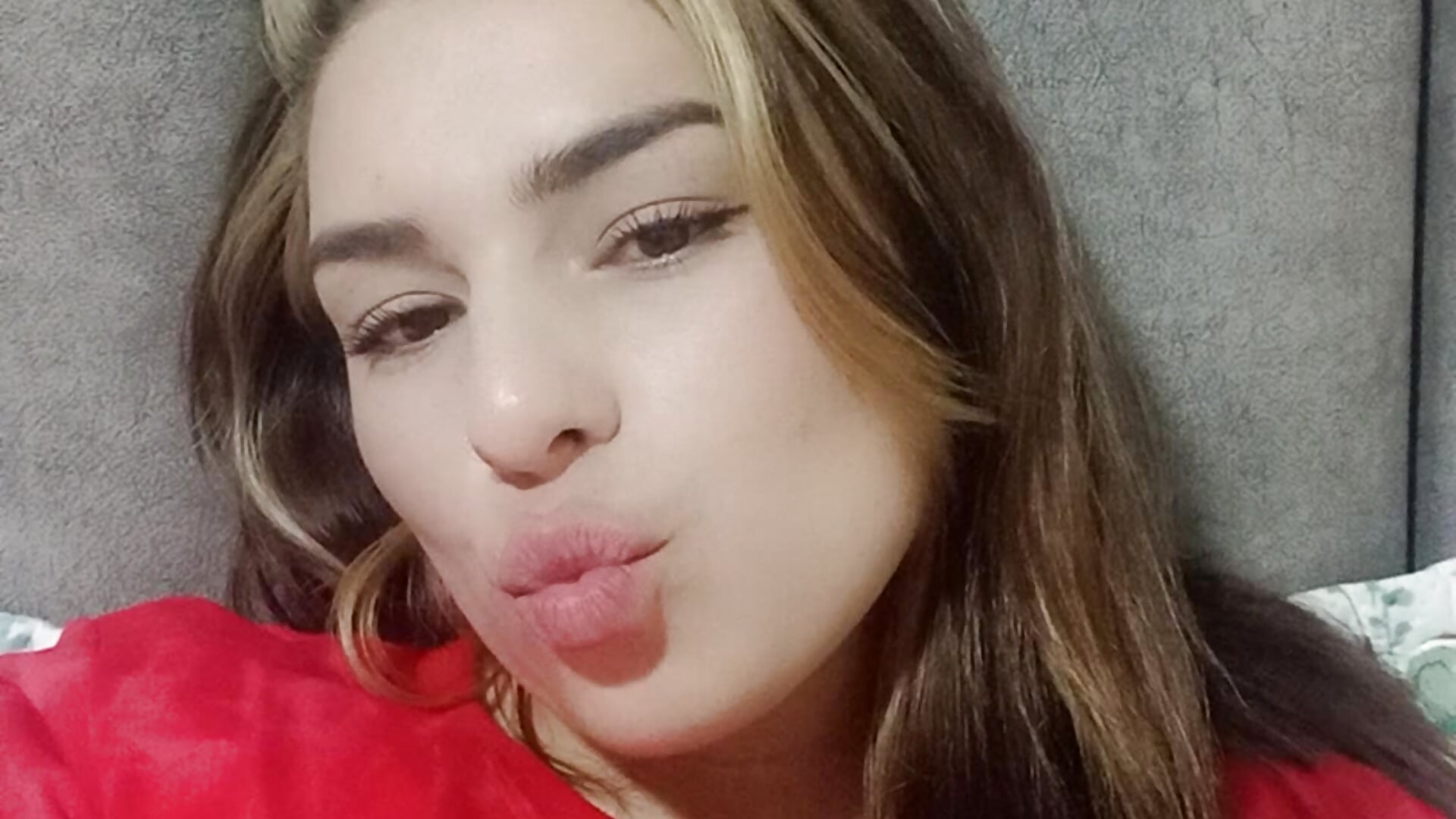 20250820_200530 - video by VictoriaMolina cam model