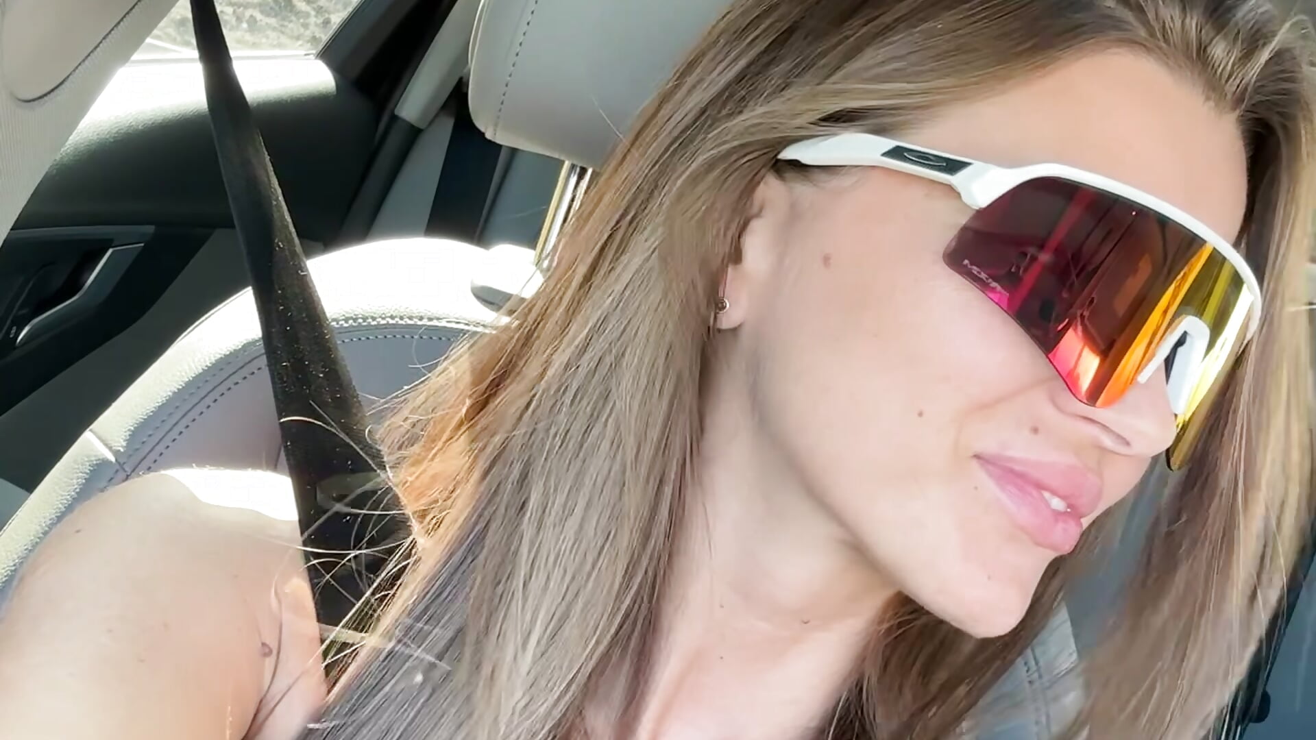 Funny sing in the car 🥰