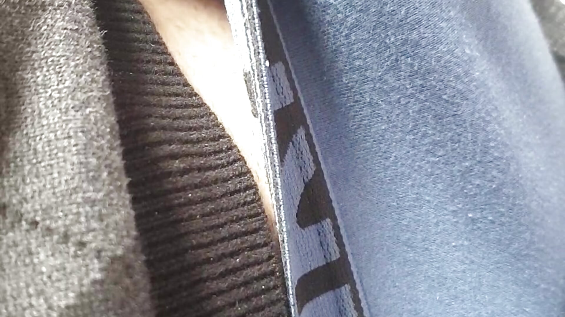 Petite masturbation de célibataire 🙂