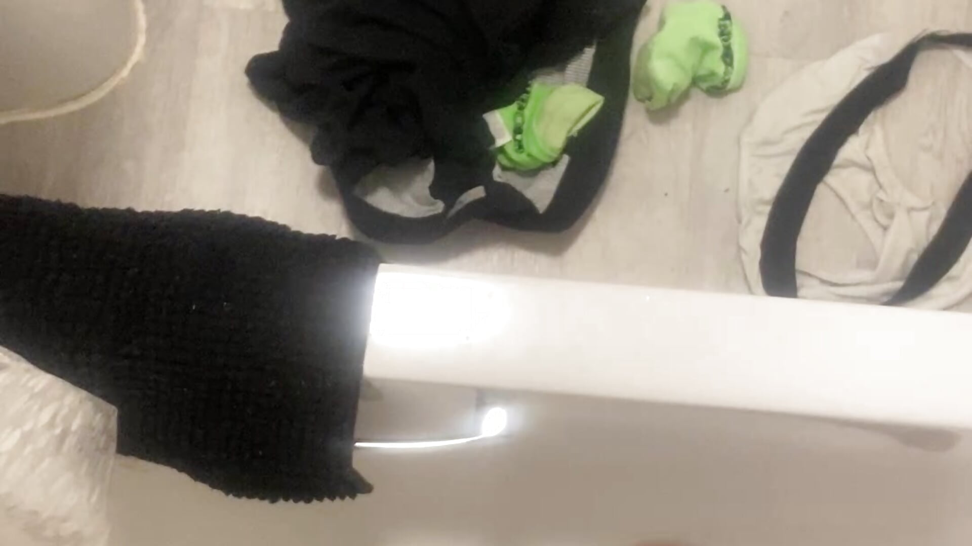 Its Oiled and Floppy tonight - clip cu BuffBlackThug model videochat