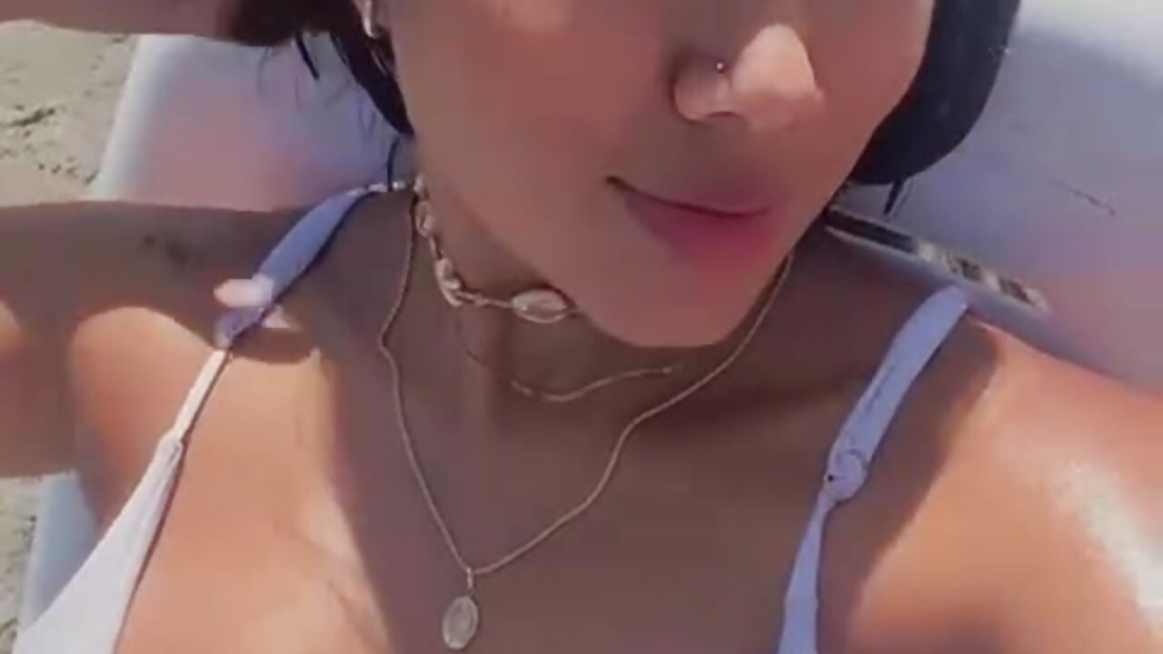 a day at the beach☀🏝