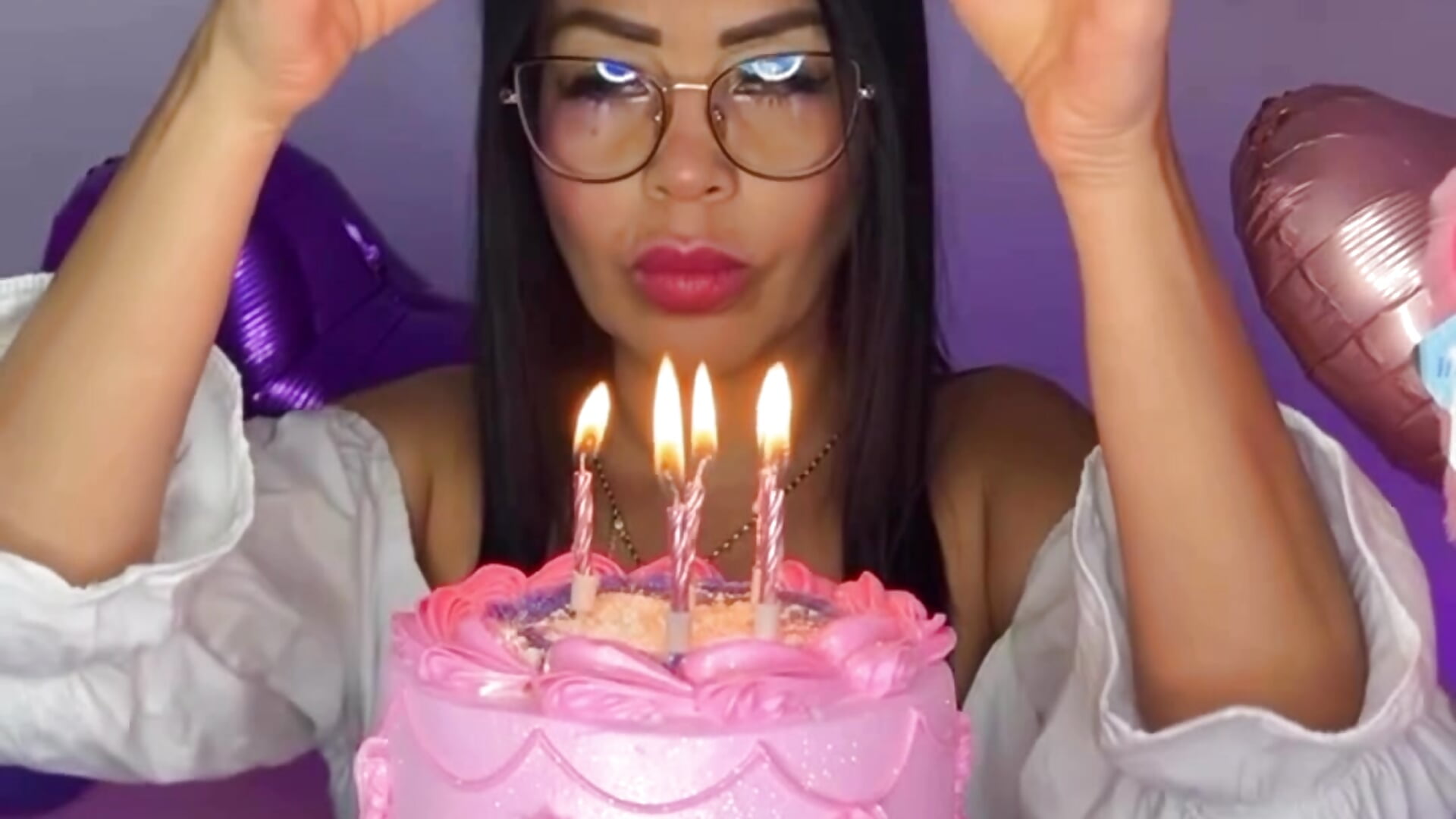 🎉🥂My birthday 2025－カメラキャストのCarolinaRosasの動画