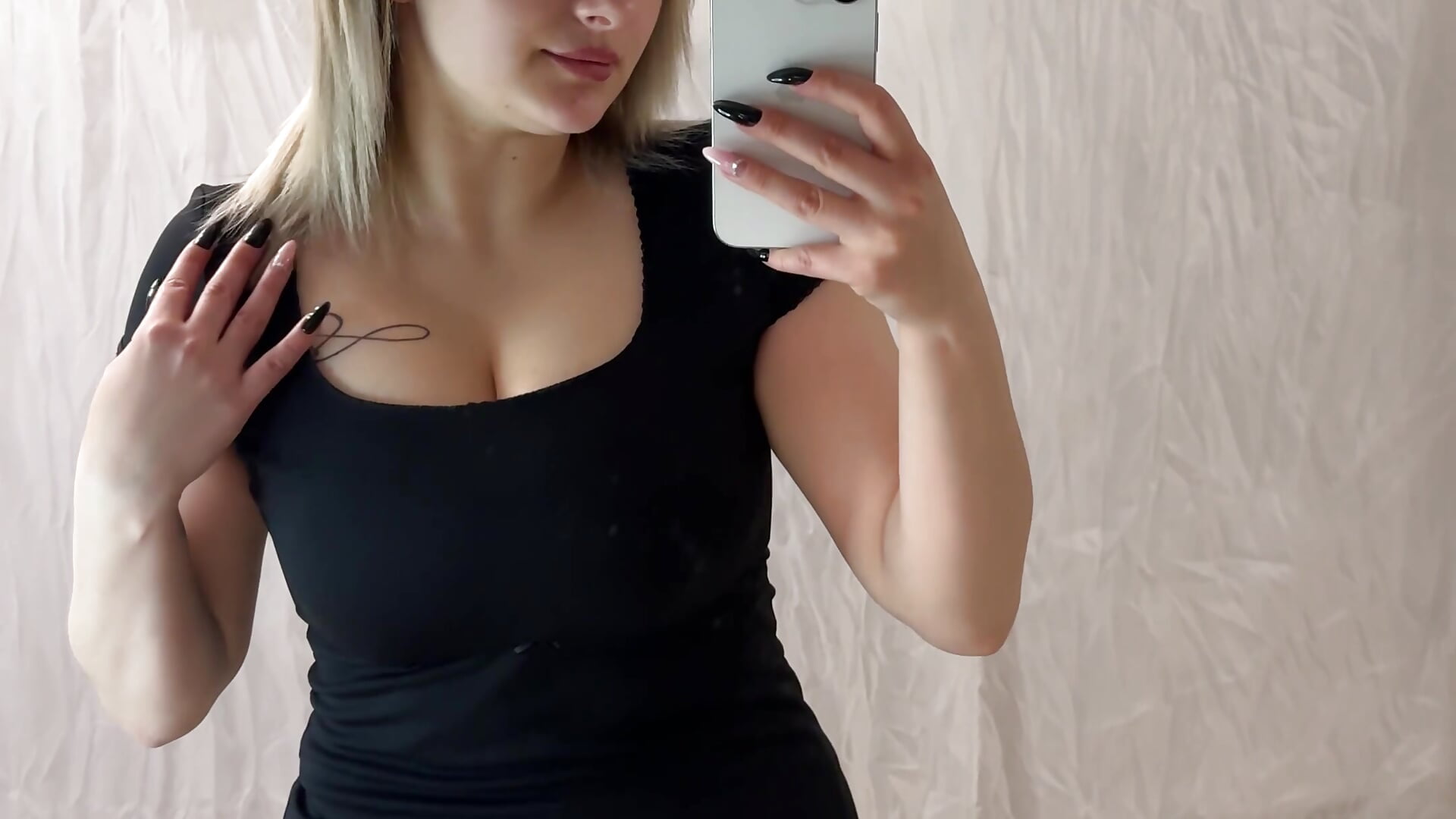black rose - vidéo du modèle de showcams Sofia_Myr