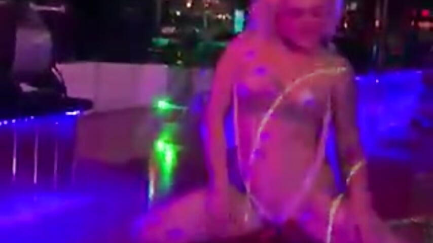 e6376089-1888-4601-9340-a452b447c76f-1_all_370 - video MissManic666 kameramallilta