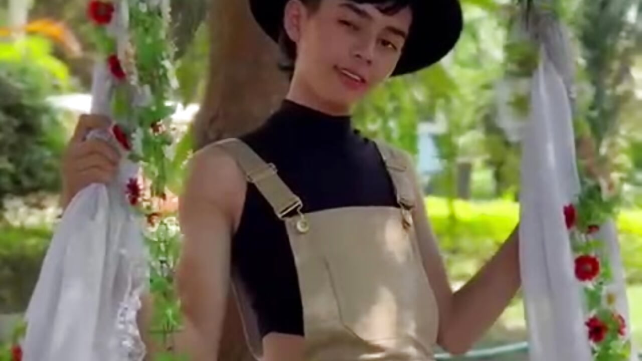 hello guys - video by Maxi_little cam model