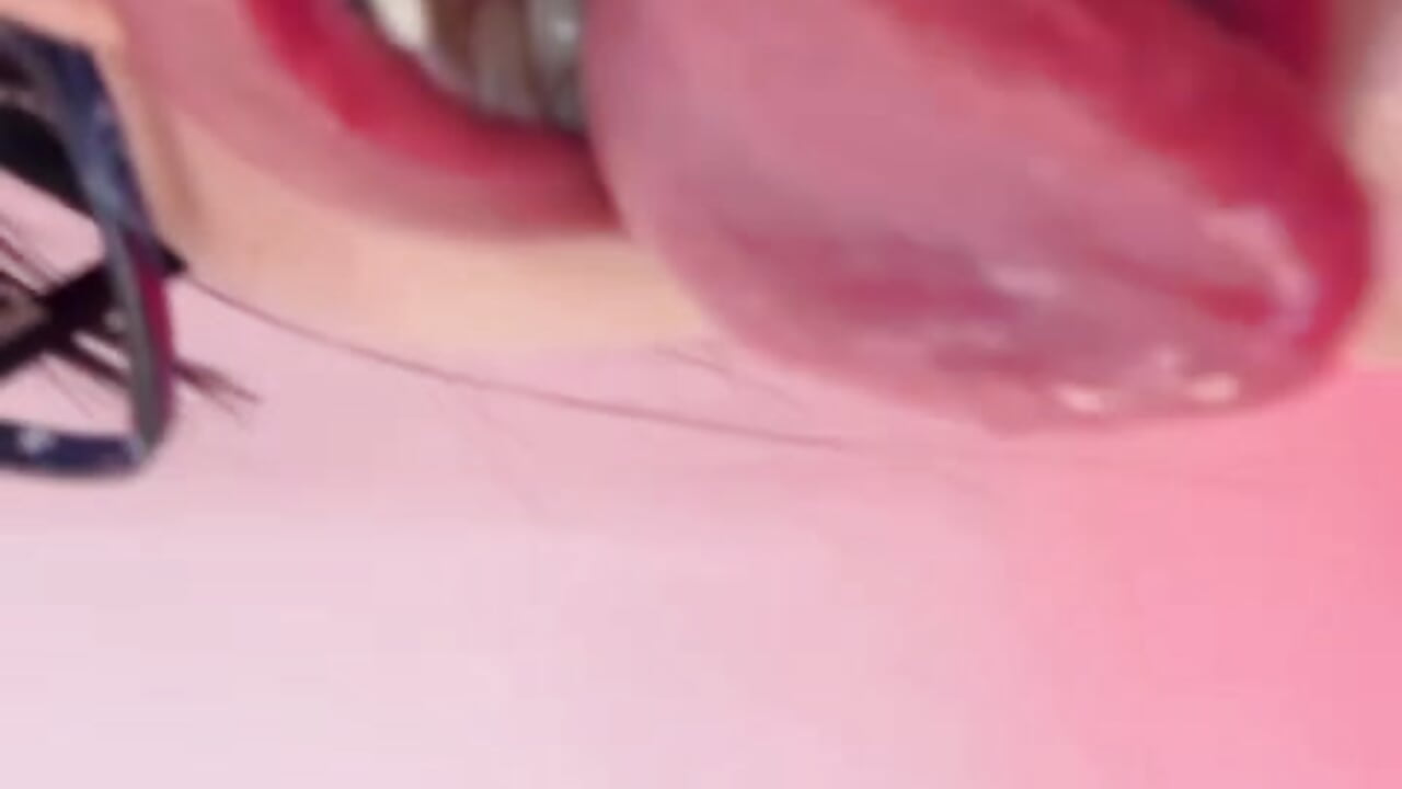 Watch My Wet Pussy Tonight 👄 - video của người mẫu cam Geabloom