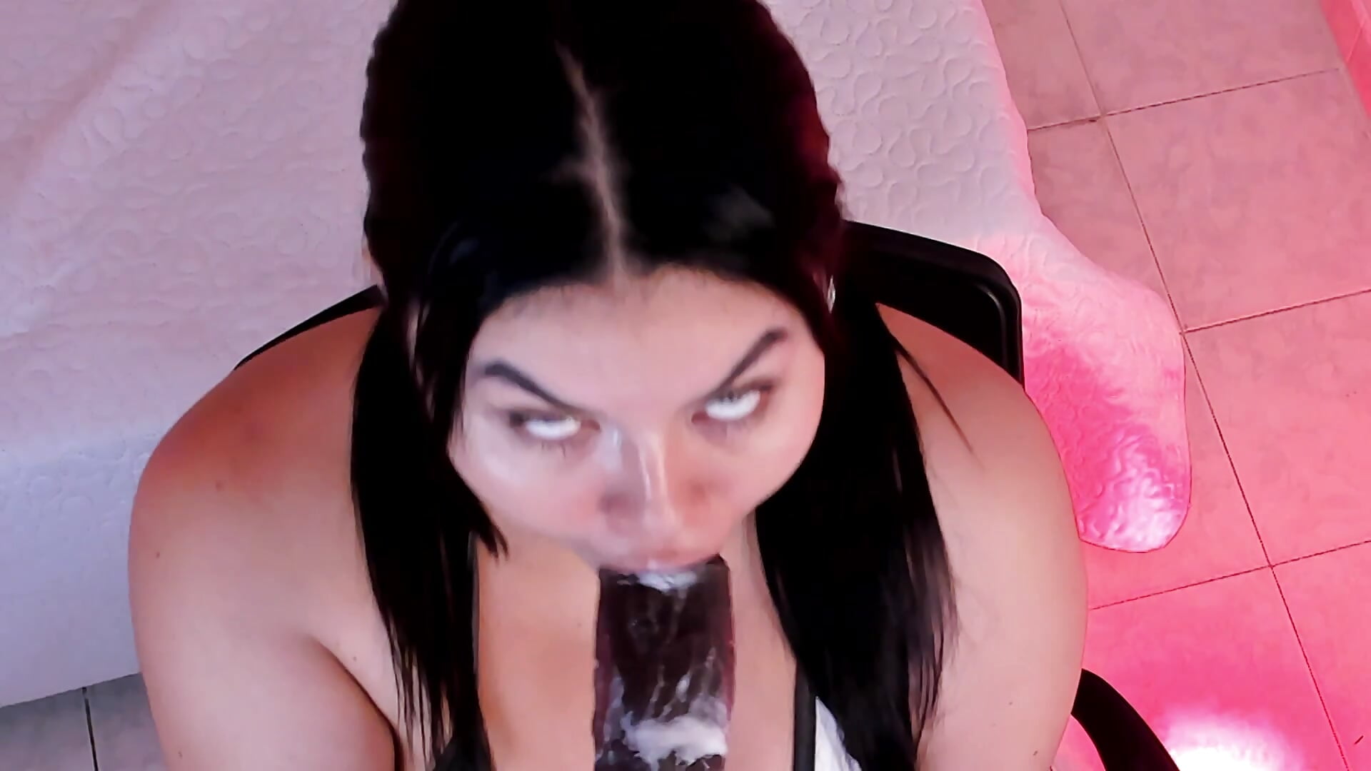 eye contact with your delicious cock 😈💦