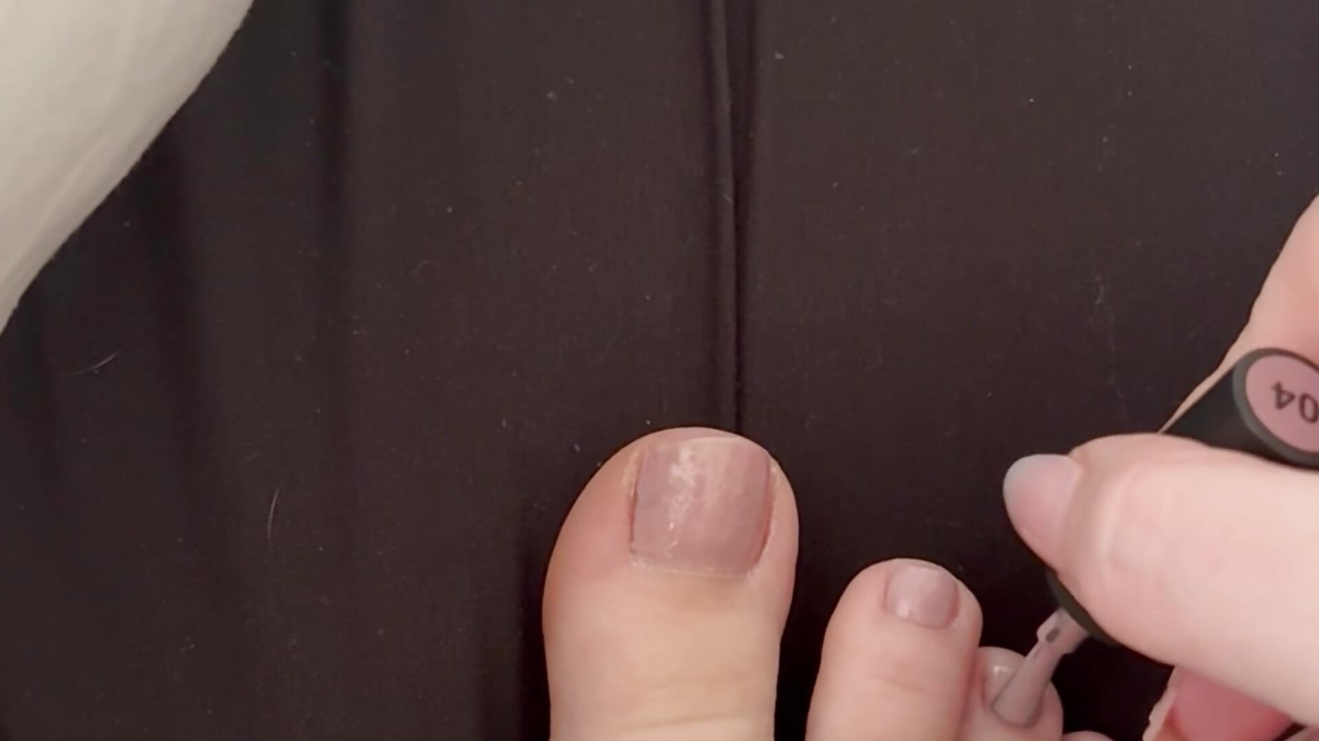 Painting my toe nails
